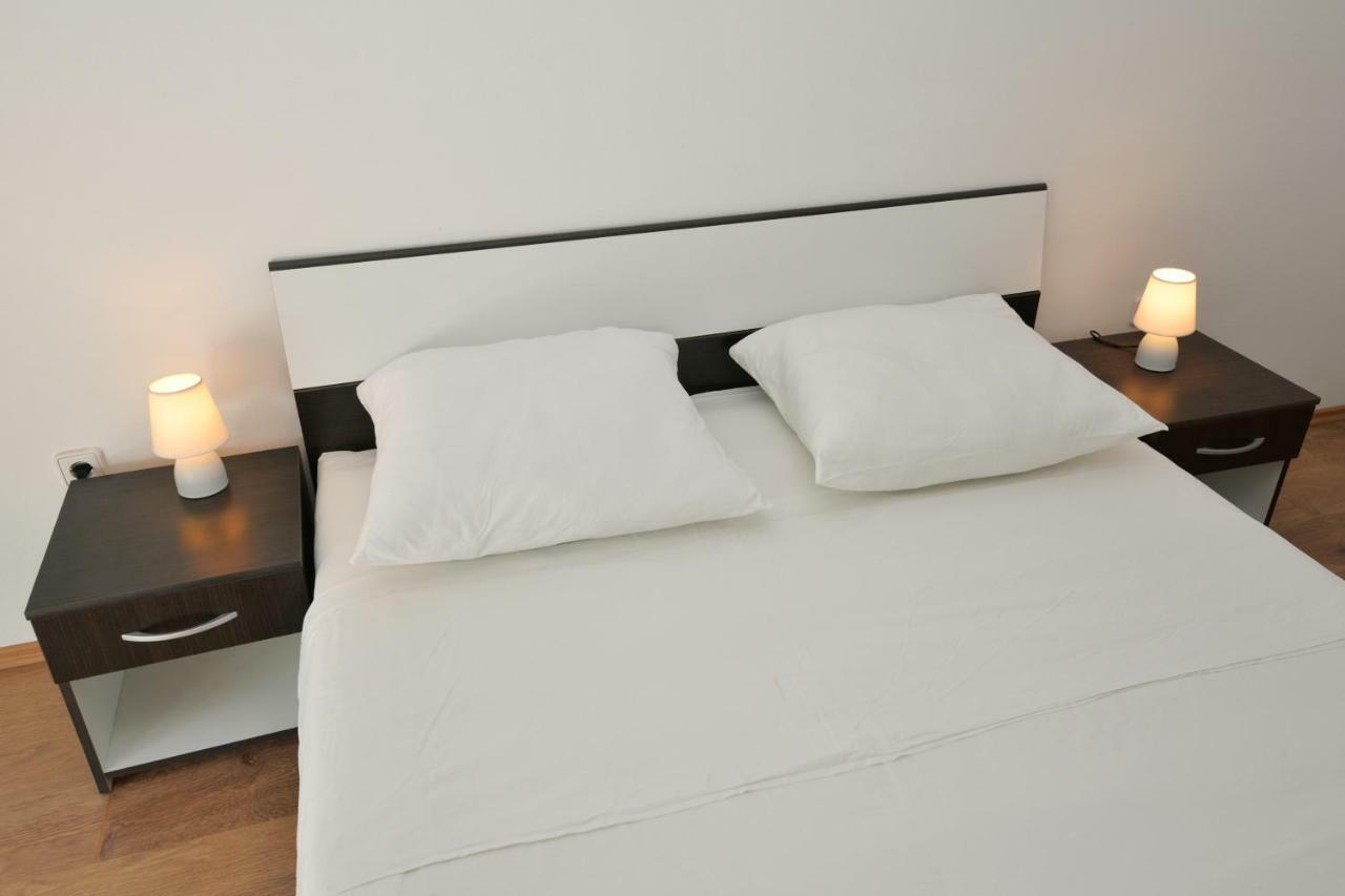 Apartmani Sime Betina  Esterno foto